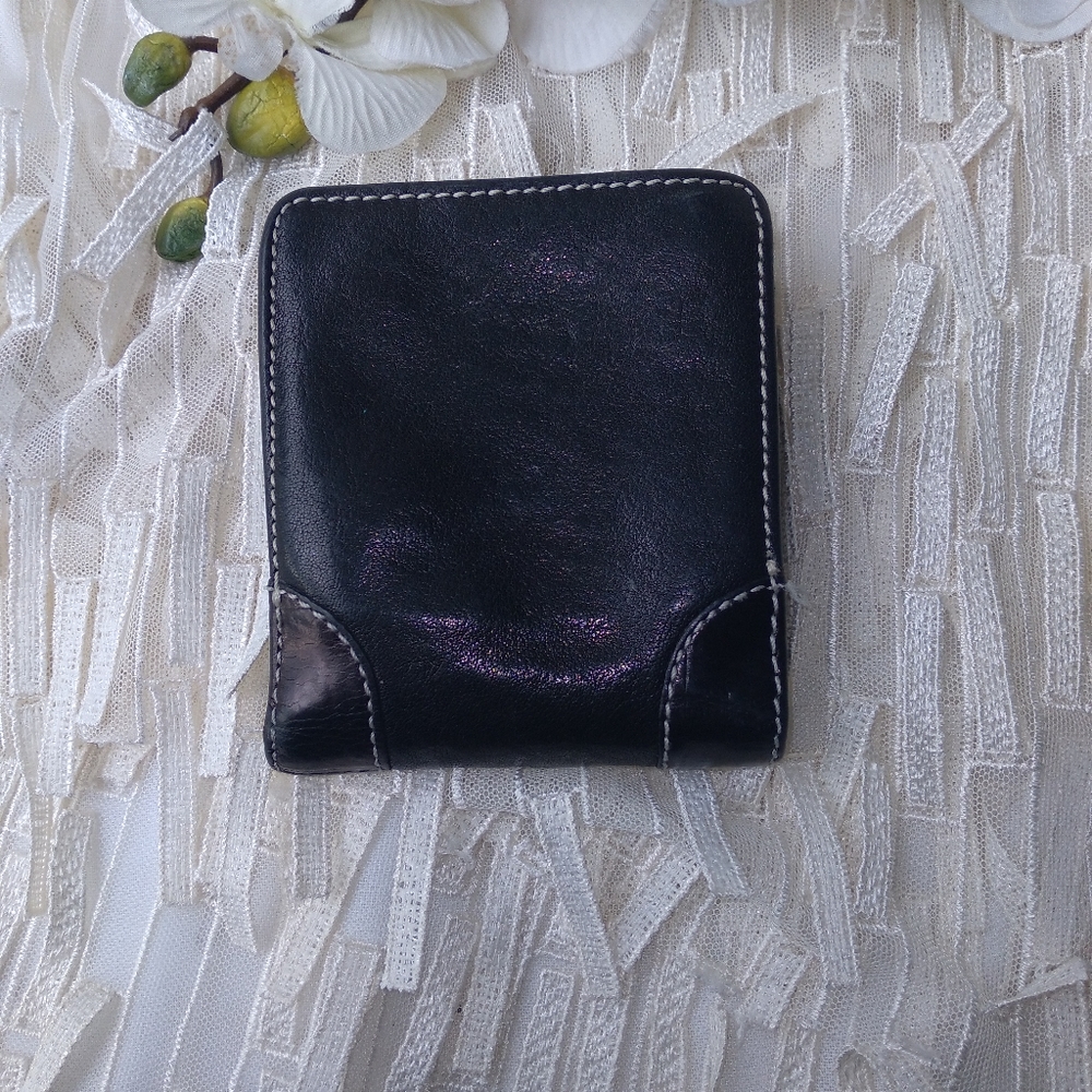 Brighton Wallet - Picture 2 of 9